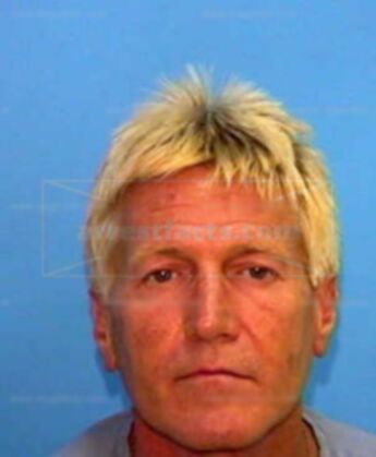 Kenneth W Hudgins