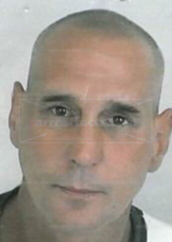 Robert J Damelio