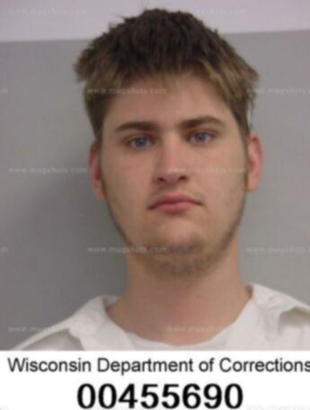 Ryan M Groth