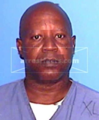 Lonnie Benton
