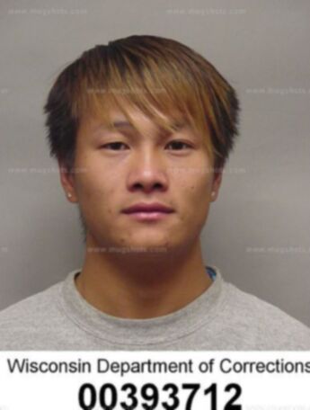 Kham M Lee