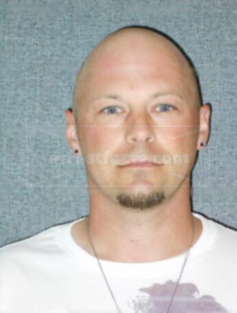 Ryan D Leikness