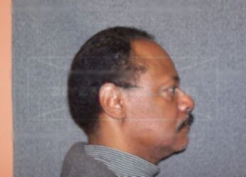 Darrell W Biami