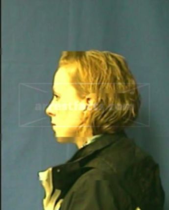 Kerri D Lundy