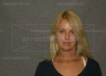 Kari L Arthur