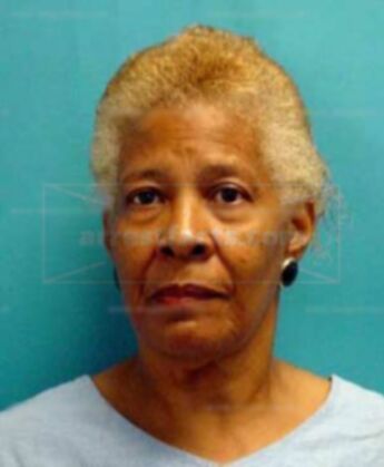 Leona T Mckenzie