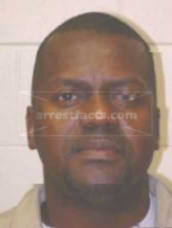 Richard L Washington