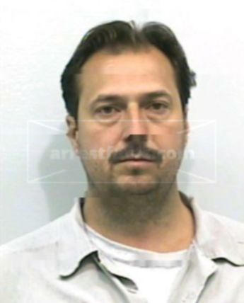 Matthew D Caparoon