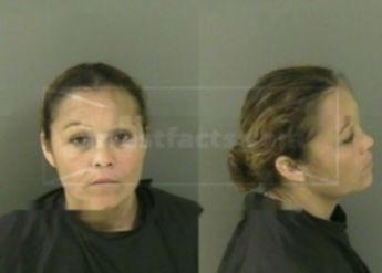 Eva Nayla Pineda
