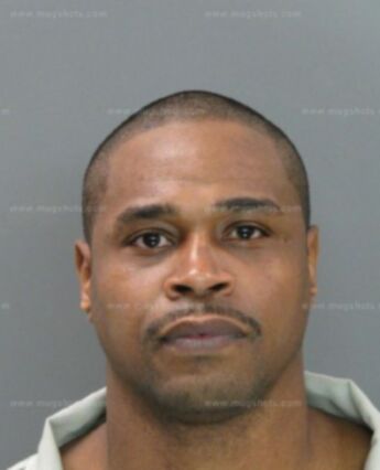 Travis William Vernon