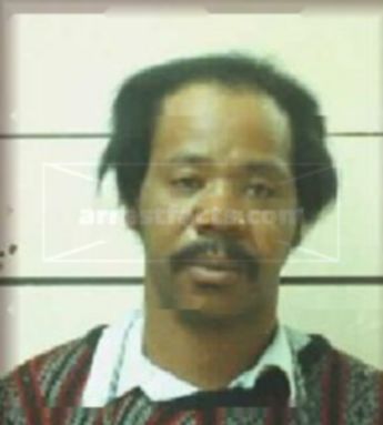 Robert L Jr White