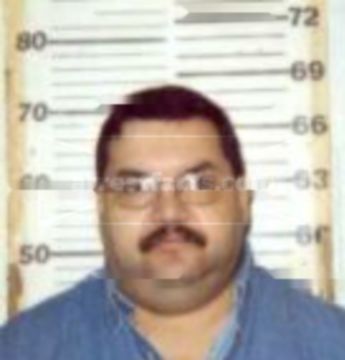 Roberto J Saenz