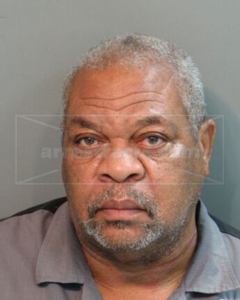 Jerry E Dixon