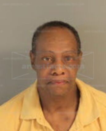 Jerry L Battle