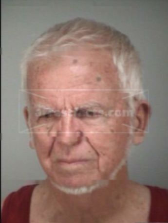 Lloyd L Lindquist