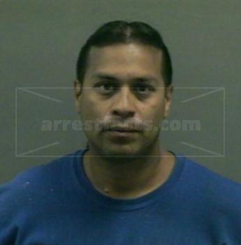 Larry Logan Pena Gutierrez