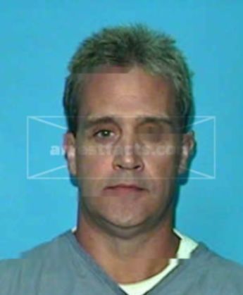 Scott L Larwood
