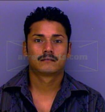 Uriel Gomez-Flores