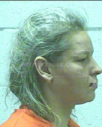 Lisa D Hall