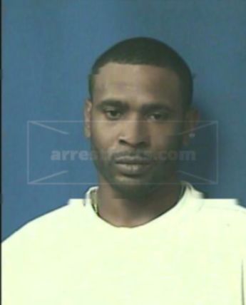 Lavelle T Nichols