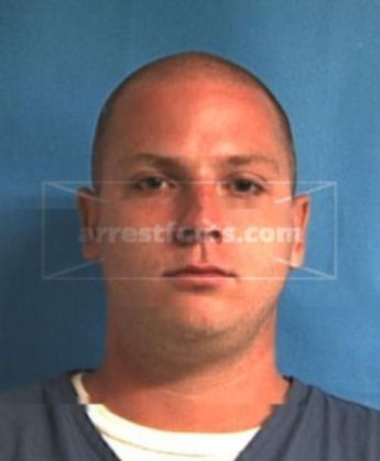 Travis M Linger