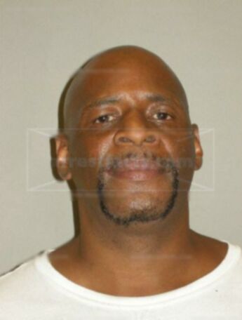 Victor D Mcknight