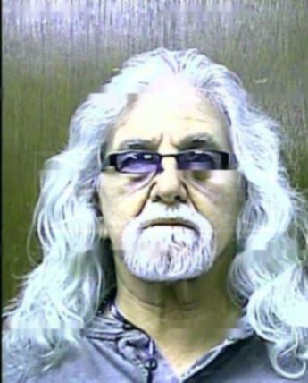 Wayne R Woods