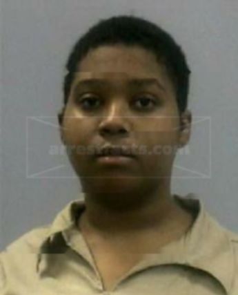 Latisha L Paris