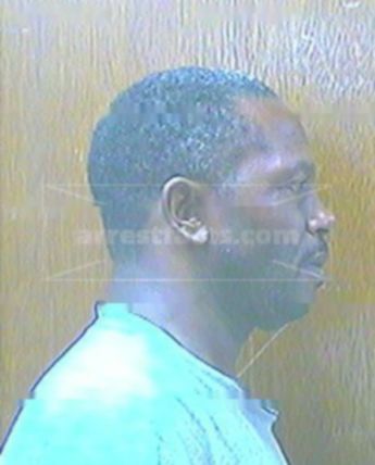 Everett D Dixon