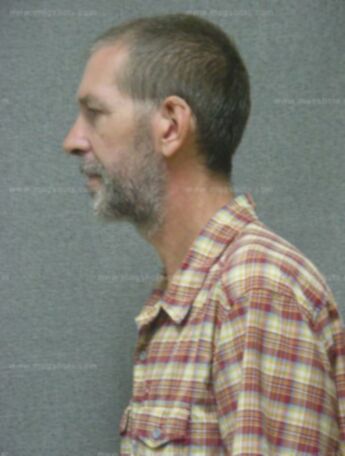 Robert G Grays