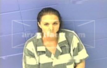 Melissa M Lyons