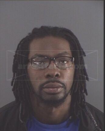 Travis L Covington
