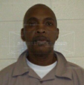 Benny R Herndon