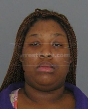 Chayonna Everett