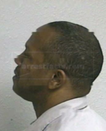 Everett D Dixon