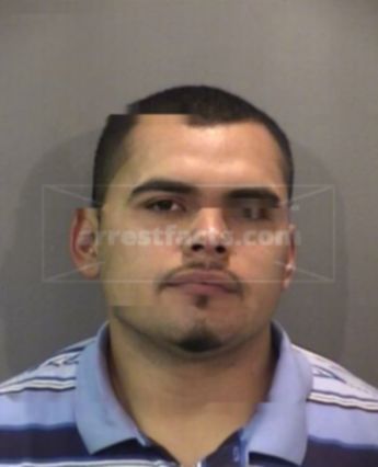 Luis Edgar Flores