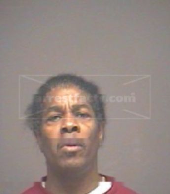Dariel W Boone