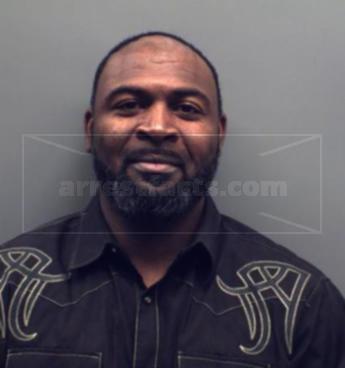Randy D Williams