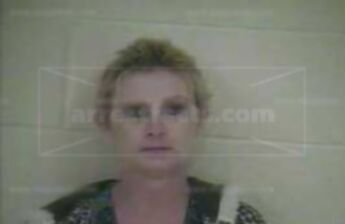 Lisa M Walls