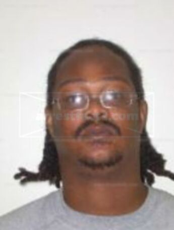 Desmond L Willis