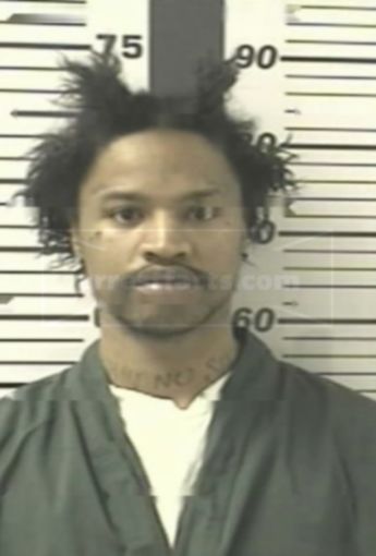 Lorenzo M Banks