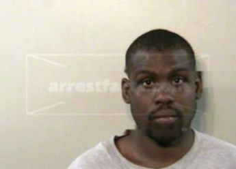 Travis D Holloway