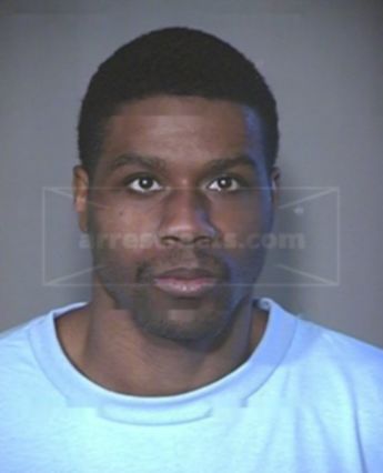 Lamont R Saunders