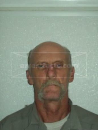 Richard D Mayes