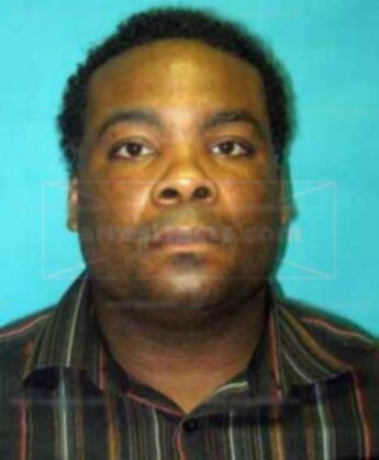 Deonte L Johnson