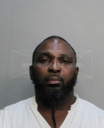 Santonio Leander Young