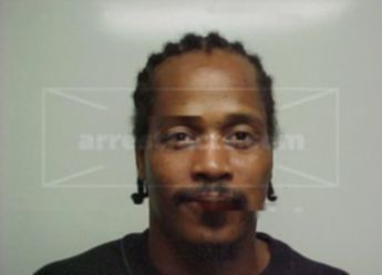 Derrick L Williams