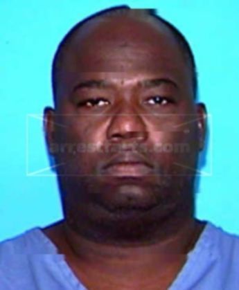 Derrick L Vicks