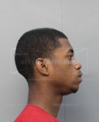 Laquentin Chamur Holloway