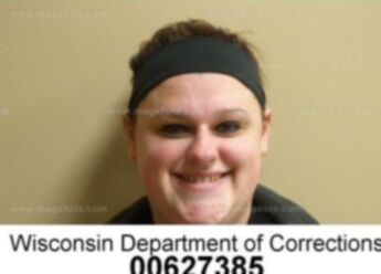 Courtney L Wanek